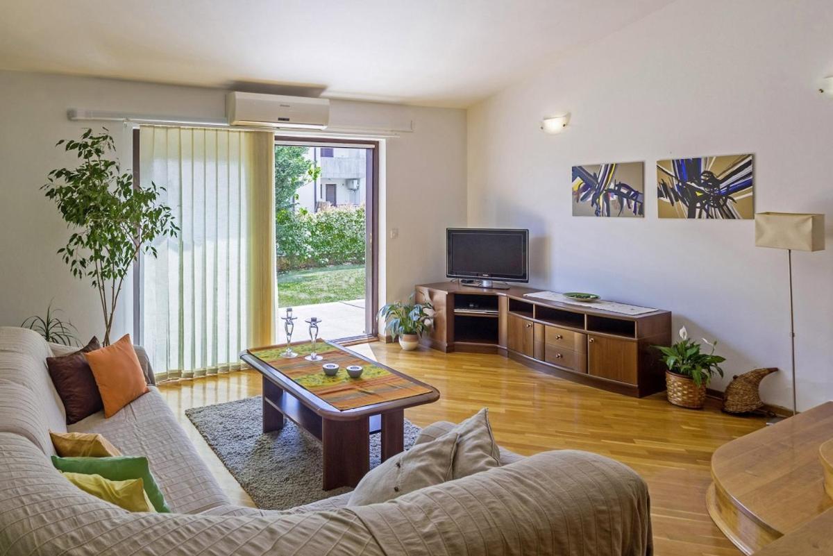 Nada In Vinkuran Villa Pula Exteriör bild